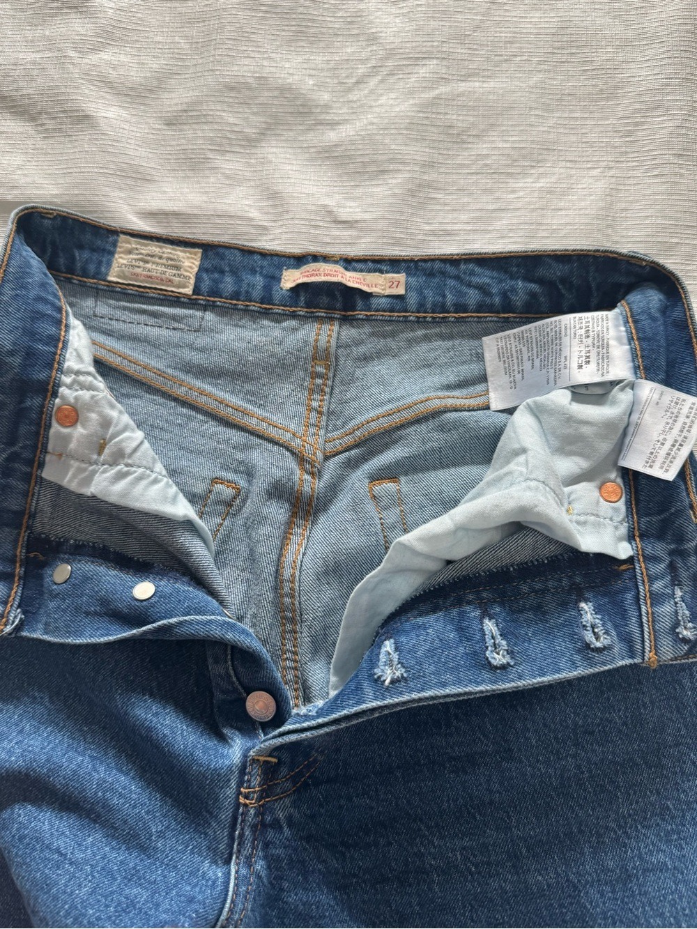 Levi's Women's Ribcage Straight Leg Ankle Jeans in Medium Blue Denim 27 - Picture 4 of 10